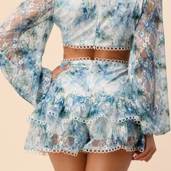 BLUE AND GREEN LONG SLEEVE CUTOUT ROMPER - Picture 8 of 15